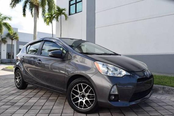 TOYOTA PRIUS C 2012 JTDKDTB39C1522579 image